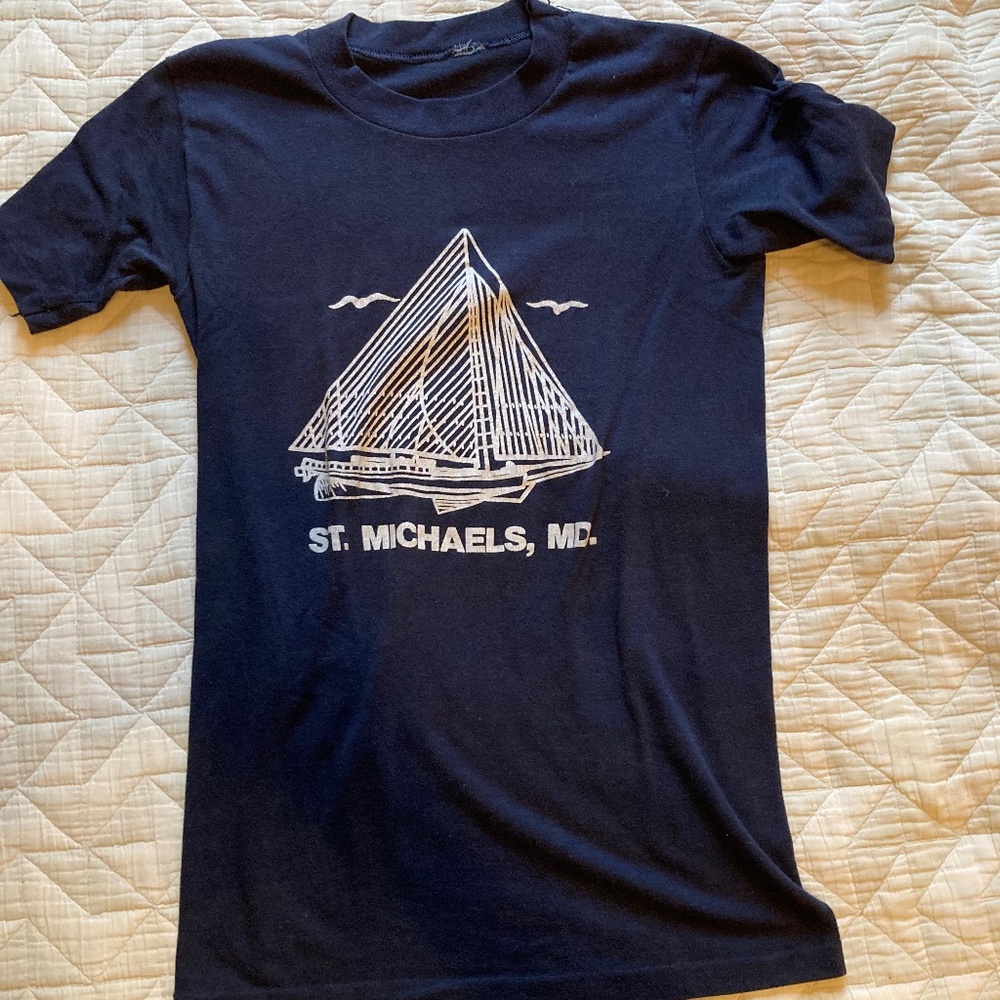 Vintage navy blue St Micheal’s tshirt